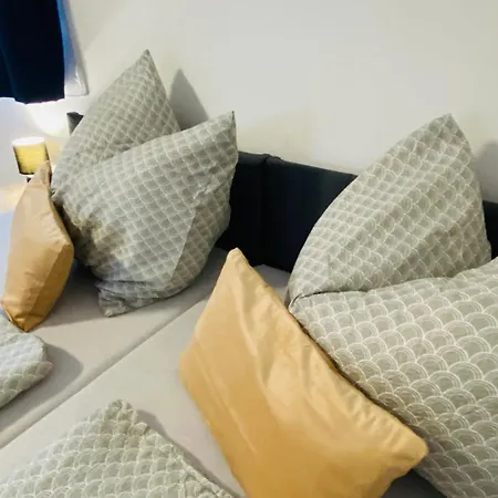Oazis Apartmanhaz *